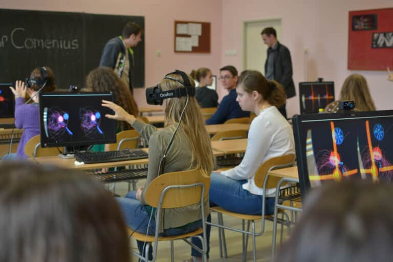 Почти половина российских учителей видит в цифровых коммуникациях возможности для мотивации школьников