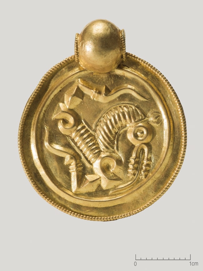 Медальон / © Arkeologisk museum, UIS