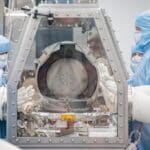 В NASA вскрыли капсулу OSIRIS-REx с образцами астероида Бенну