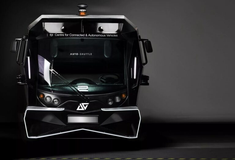 Автобусы Auto-Shuttle / © Aurrigo Driverless Technology