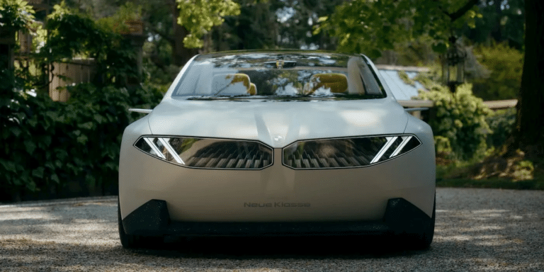 Электрический седан Vision Neue Klasse / © BMW 