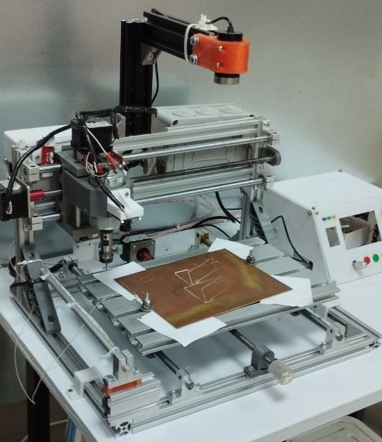 Устройство для изготовления печатных плат в сборке