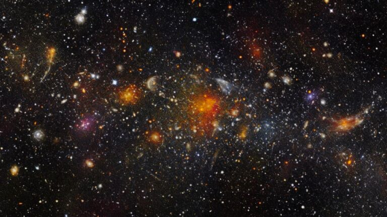 Скопление галактик в представлении нейросети / © Midjourney