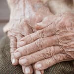 Сладости, погода и эстроген: в Пермском Политехе рассказали о том, как защитить кожу от старения