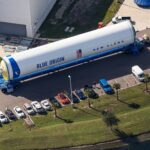 Часть новой ракеты Blue Origin сфотографировали у мыса Канаверал