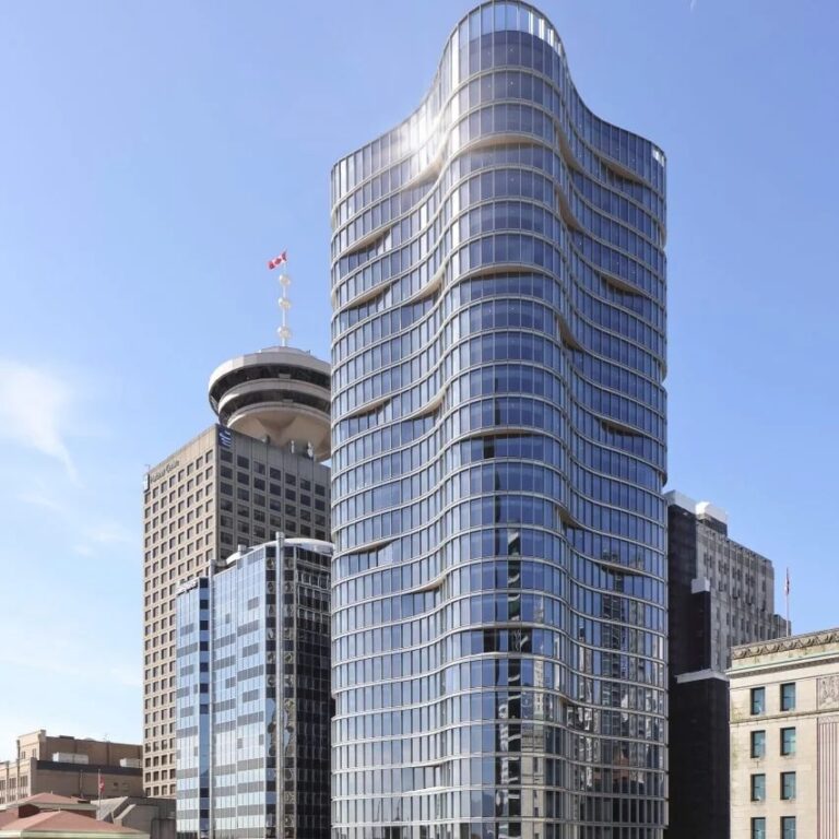 320 Granville — 30-этажная башня в Ванкувере (Канада), спроектированная специалистом по небоскребам Коном Педерсеном Фоксом (KPF) / © Dezeen 