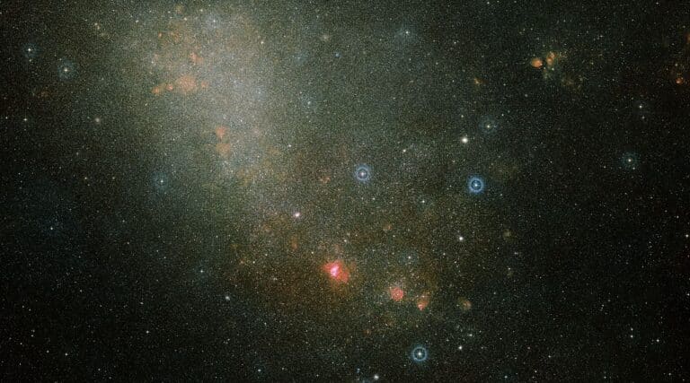 Малое Магелланово Облако состоит из двух галактик