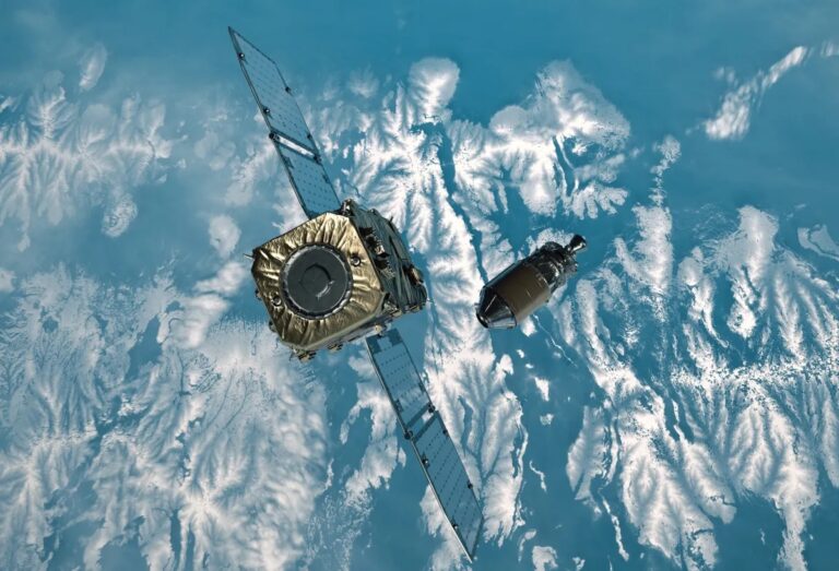 Иллюстрация спутника-инспектора ADRAS-J, который приближается к верхней ступени ракеты H-2A / © Astroscale 