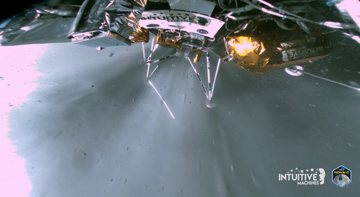 Селфи, сделанное посадочным аппаратом Nova-C / © Intuitive Machines