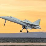 Прототип сверхзвукового самолета нового поколения XB-1 совершил первый полет