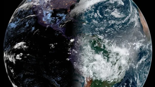 Земля из космоса в день весеннего равноденствия / © NOAA