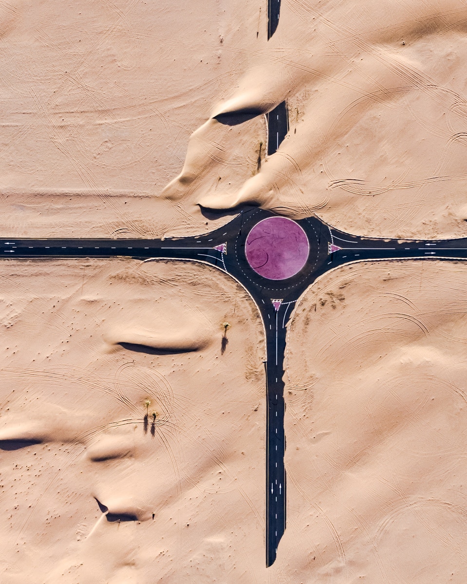 Дороги в пустыне, Дубай, ОАЭ / © Irenaeus Herok