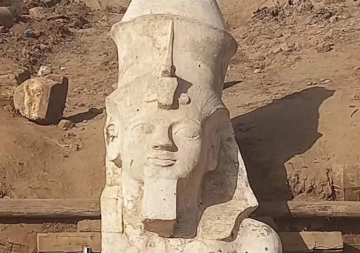 Верхняя часть большой статуи фараона Рамзеса II / © Ministry of Tourism and Antiquities of Egypt