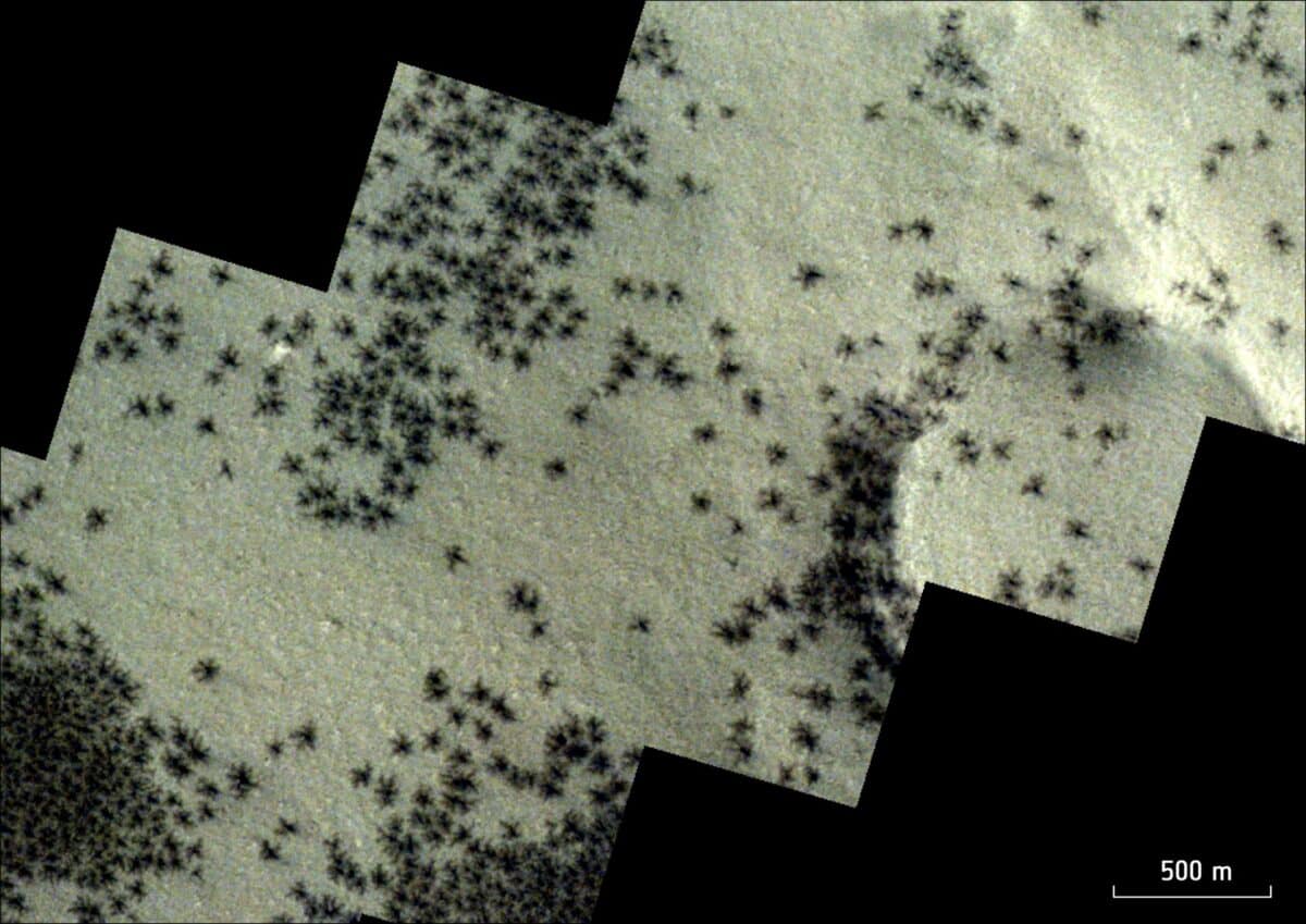 Ледяные «пауки» Марса / ESA / TGO / CaSSIS