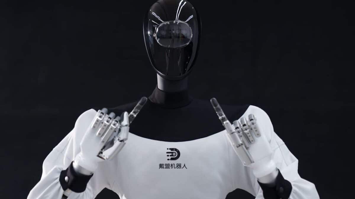 Робот-гуманоид Sparky 1 / © Daimonrobotics  