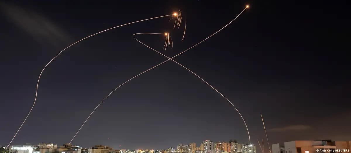 Израильская система ПВО «Железный купол» в действии / © / Amir Cohen / REUTERS