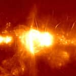 Астрономы объяснили свечение радионитей Галактики