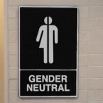 Гендерно нейтральные туалеты оказались самыми грязными
