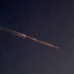 Жители юга России заметили в небе неизвестный объект с огненным хвостом