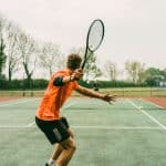 В НИУ ВШЭ узнали, кто чаще подает первым в парном теннисе