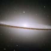 M104, или Галактика Сомбреро