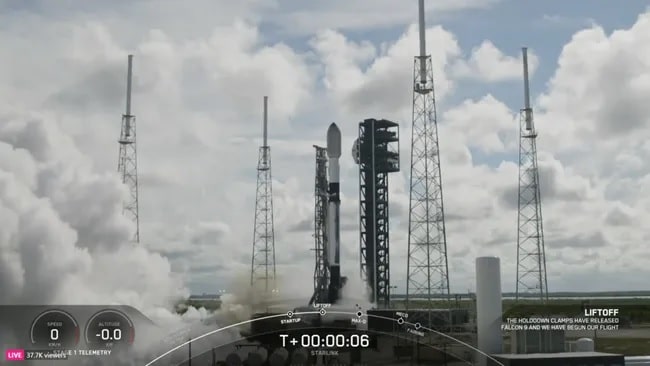 SpaceX отменила старт ракеты Falcon 9 после зажигания двигателей / © SpaceX