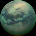 В углеводородных морях Титана обнаружили волны миллиметровой высоты