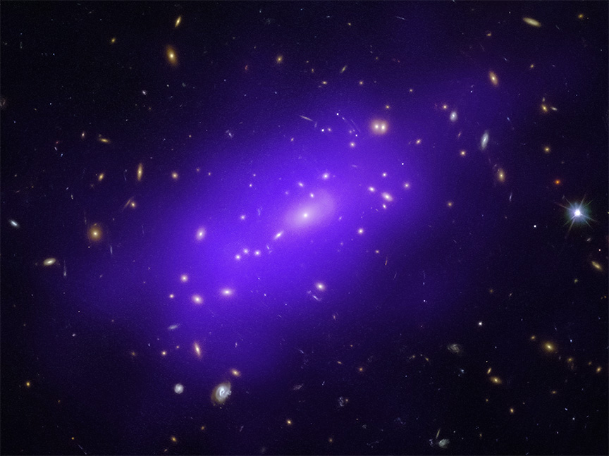 Скопление галактик MACS J0035 / © NASA / SAO / CXC