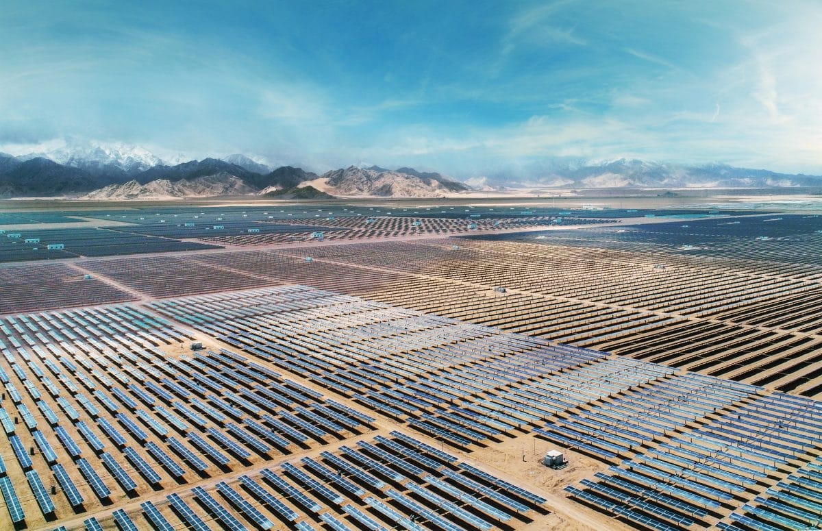 Одна из солнечных электростанций, построенных в Китае / © China Three Gorges Renewables Group