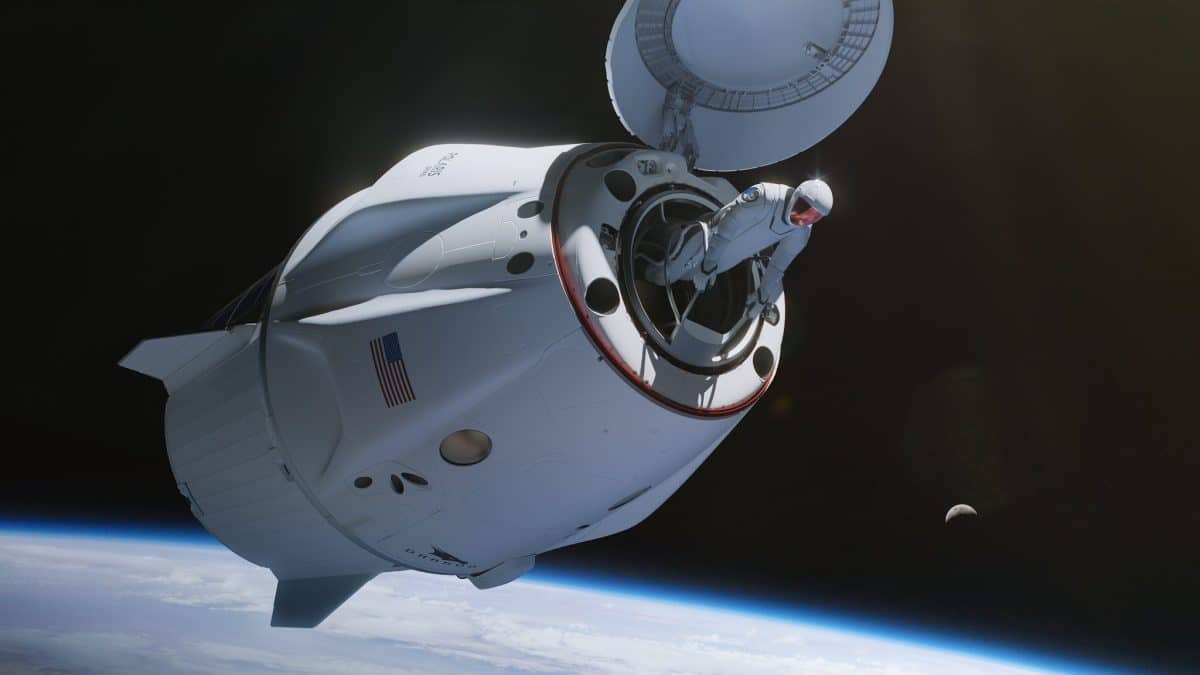 Иллюстрация с изображением члена экипажа Polaris Dawn, совершающего выход в открытый космос / © SpaceX