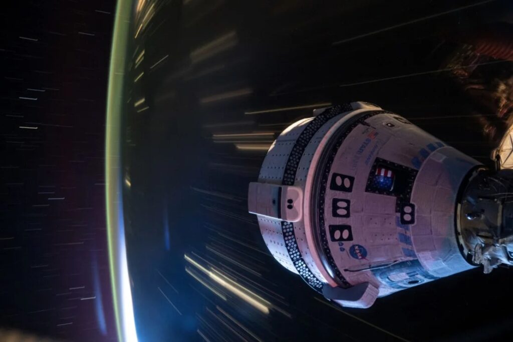 Starliner пристыкованный к МКС / © NASA