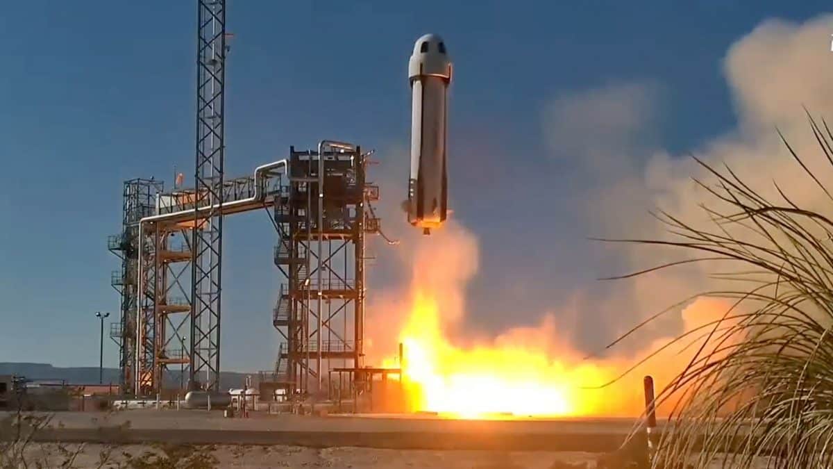 Ракета New Shepard отправляется в полет / © Blue Origin