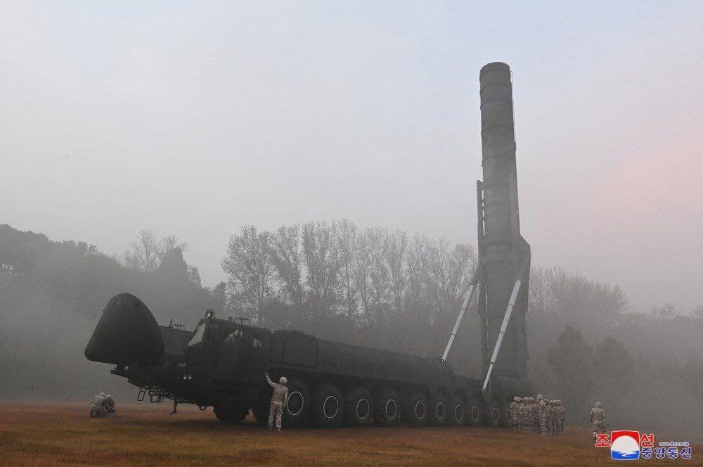 Запуск межконтинентальной баллистической ракеты «Хвасон-19» / © ЦТАК