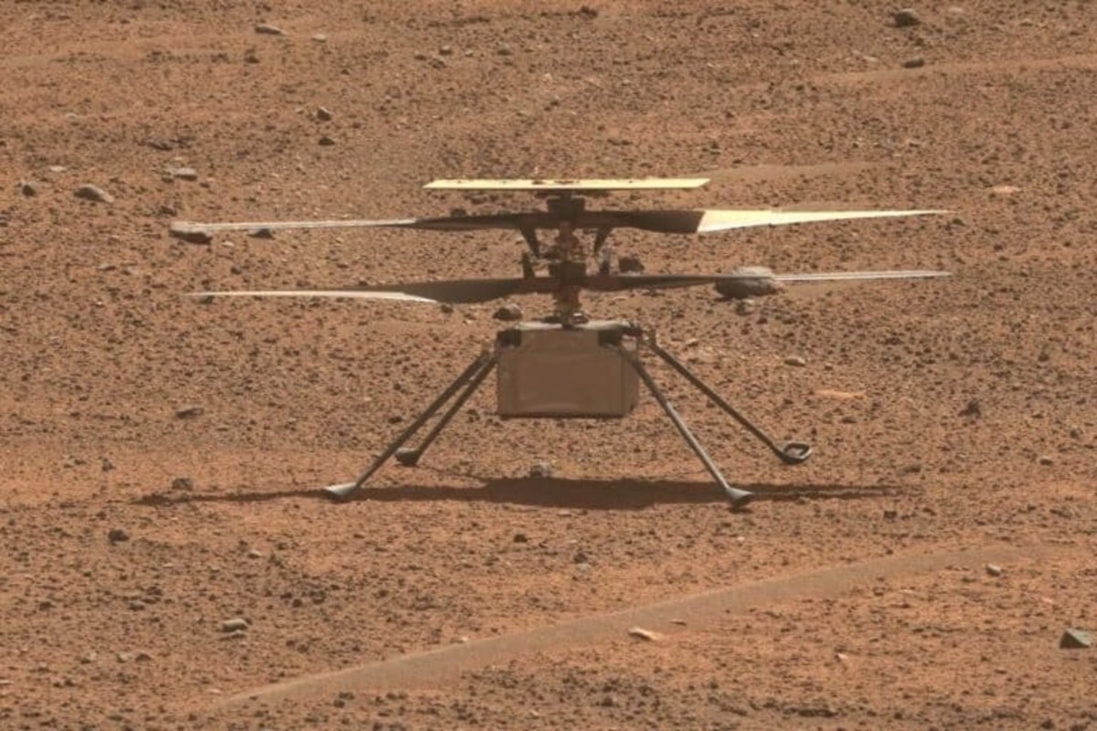 Вертолет Ingenuity в объективе камеры Mastcam-Z марсохода Perseverance / © NASA /  JPL-Caltech