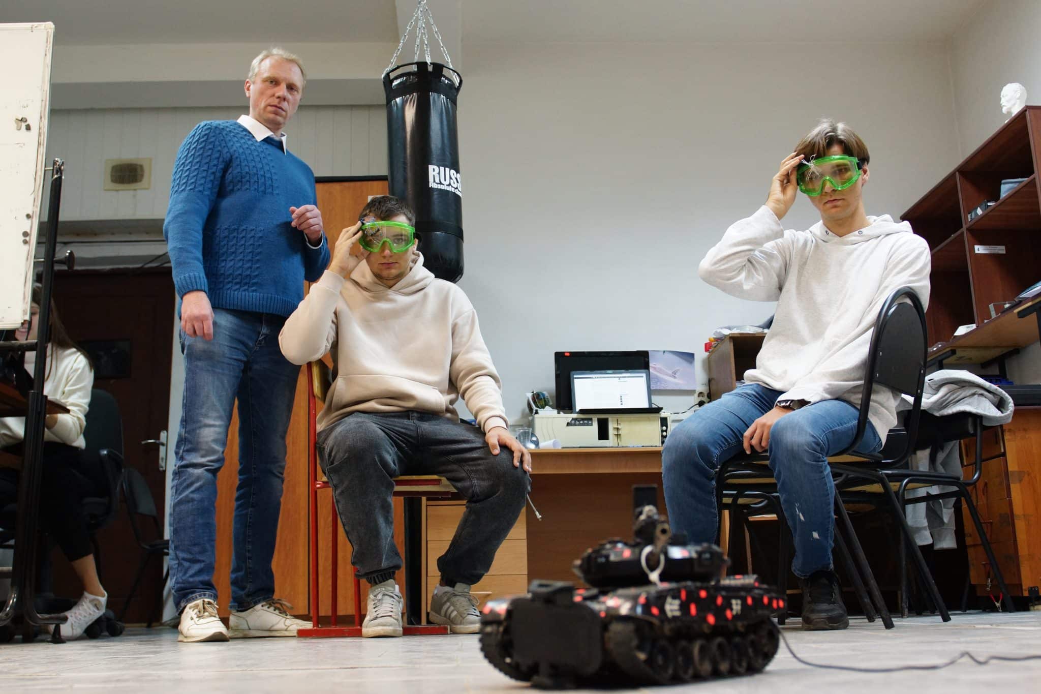 Мозг 2.0: Когда технологии дадут возможность жить десятки жизней в одной? Интервью с Ярославом Туровским 5 ywAAAAAAQABAAACAUwAOw==