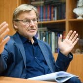 Билл Гейтс назвал лучшие книги 2024 года