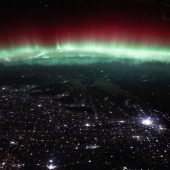 Свежие снимки Земли и космоса, сделанные астронавтом NASA с борта МКС  – иллюстрация к материалу на Naked Science