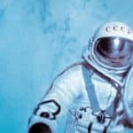 Первый выход человека в открытый космос в печатных и письменных документах
