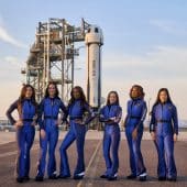 Blue Origin показала, как женский экипаж New Shepard провел суборбитальный полет – иллюстрация к материалу на Naked Science