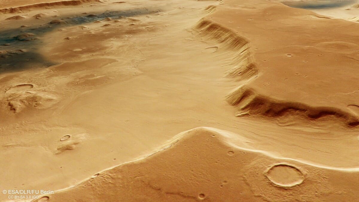 Марсианская формация Deuteronilus Cavus / © ESA / DLR / FU Berlin 
