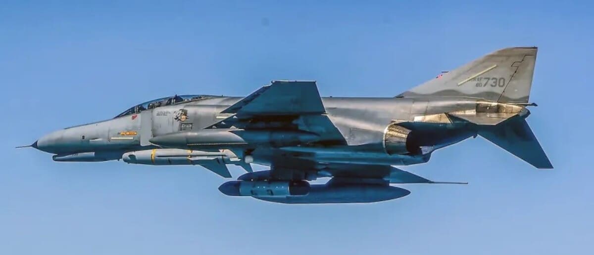 Истребитель F-4 Phantom / © ROKAF
