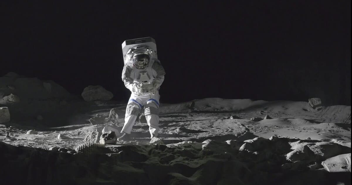 Имитация работы астронавтов на естественном спутнике Земли / © ESA / DLR / M. Diegeler