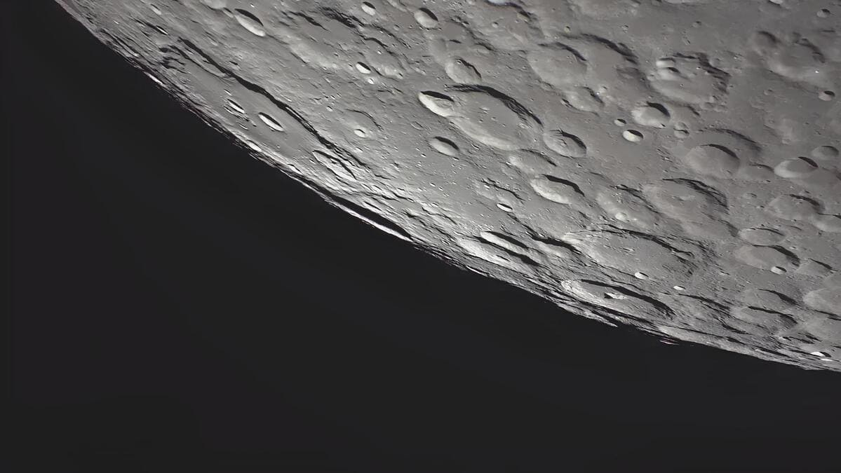 Южный полюс Луны и его окрестности в объективе Resilience / © ispace