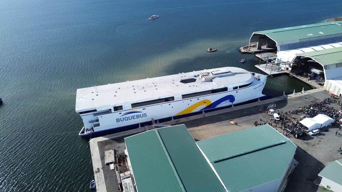 Самое большое в мире судно, работающее на аккумуляторах / © Incat