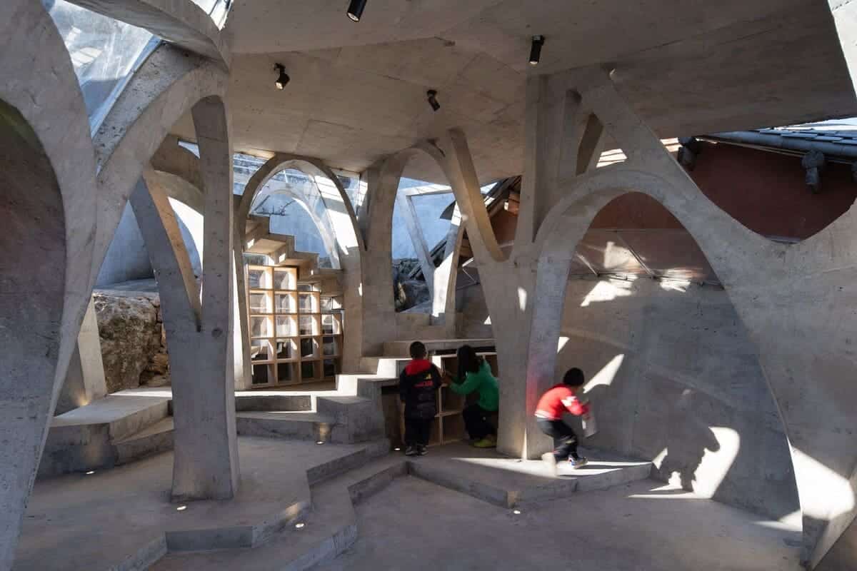 Необычное здание детской библиотеки в Китае / © Arch-translator 