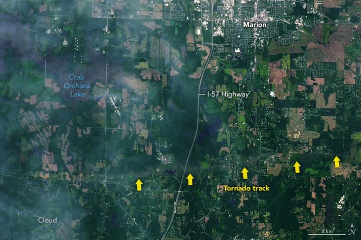 Округ Уильямсон на юге Иллинойса после торнадо, 17 мая 2025 года / © NASA Earth Observatory