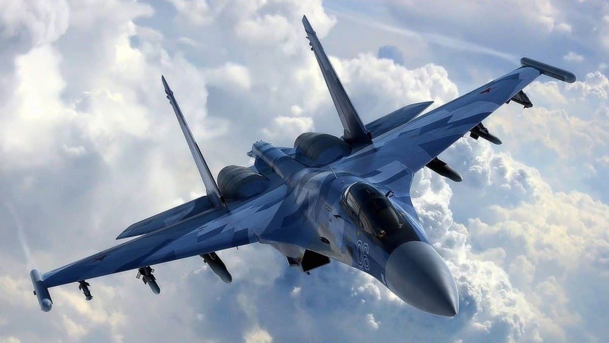 Художественное изображение российского истребителя Су-35 / © Creative Commons