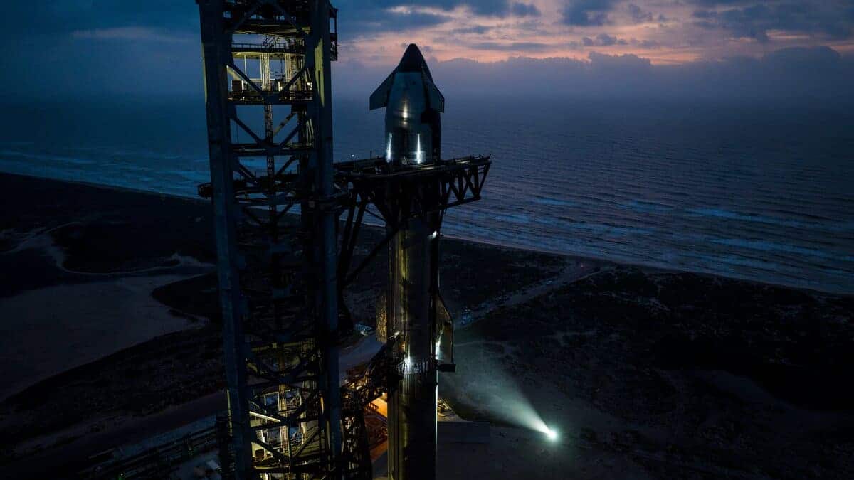 Транспортная система Starship на стартовом комплексе «Звездной базы» SpaceX в Бока-Чика, Техас / © SpaceX
