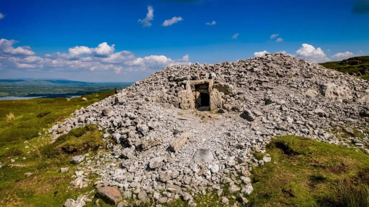 Археологи рассказали, с какой целью строили ирландские мегалиты