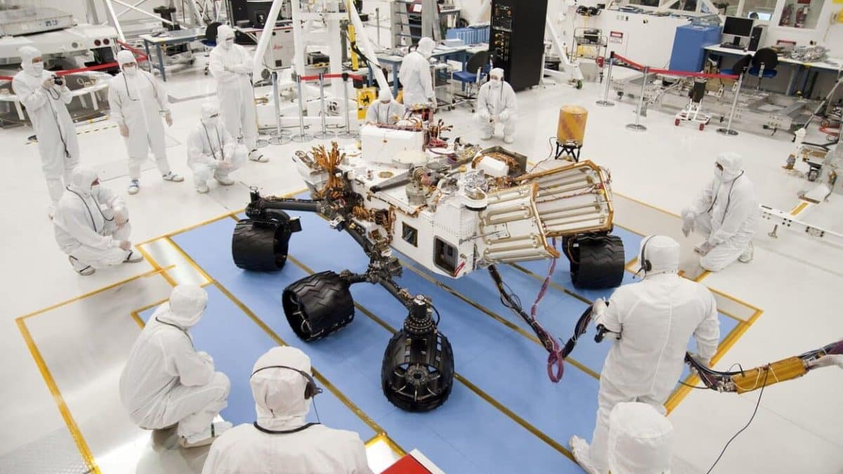 В «чистых» помещениях NASA нашли 26 неизвестных видов бактерий